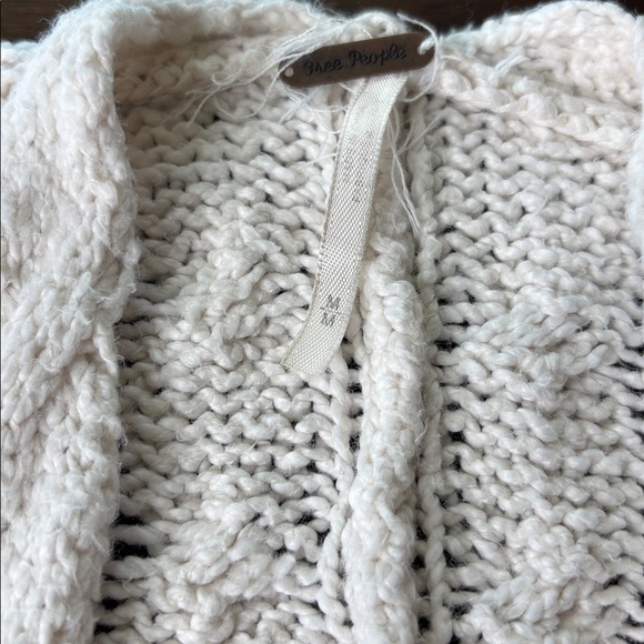 Free People Cream V-Neck Cable Knit Sweater - Picture 5 of 6